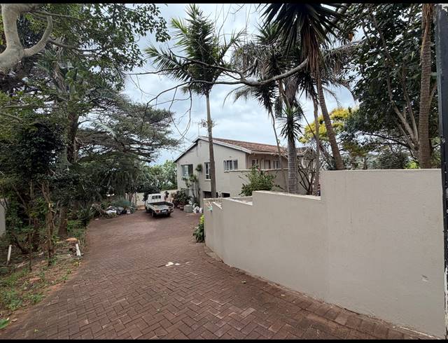4 BEDROOM HOUSE FOR SALE IN BALLITO CENTRAL